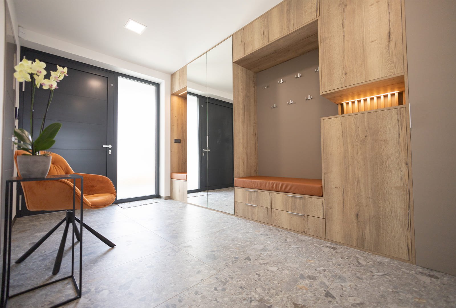 All-in-one kuchyně kamenná šedá, dub Halifax a Terrazzo Triestino